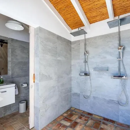Luxury 360° Sea View Heated Pool Vila *